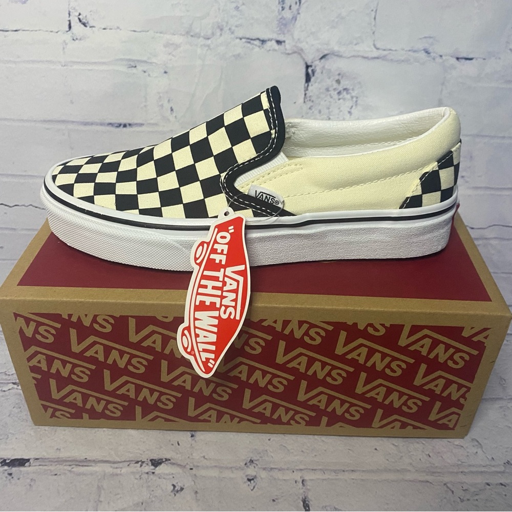 BRAND NEW Vans Classic Slip-On Checkerboard Shoe